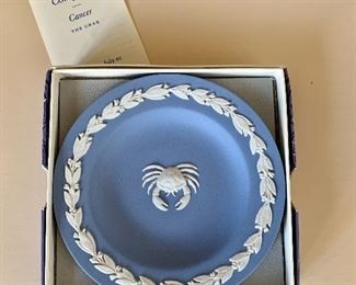 $22 - Wedgwood Jasperware round trinket dish “Cancer the Crab” with box - approx 4” D