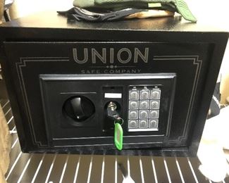Union Pistol Safe 2/2
