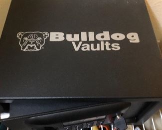 Bulldog Vaults Pistol Safe 2/3