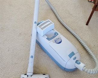 Electrolux Lux 9000 canister vacuum