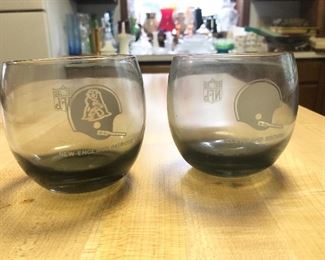 Lots of NFL Team Glasses 1/2