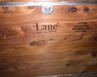 Lane Cedar Chest 2/2