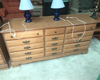 Bedroom Furniture Set 1/4