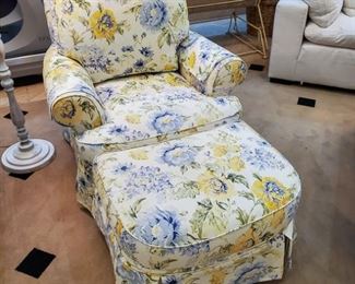 Broyhill floral chair & ottoman.  Like new condition!