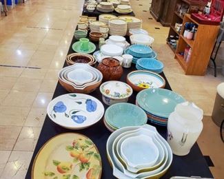 Vintage pyrex! Also some very nice dish sets.