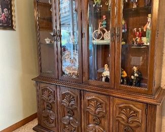 VTG CHINA CABINET