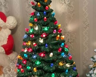 VTG LARGE CERAMIC CHRISTMAS TREE