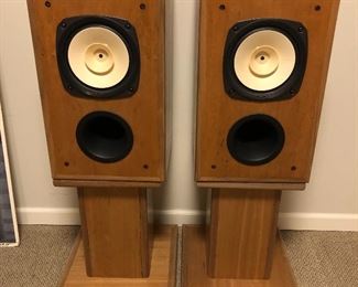 Speaker cabinets built by Brian Seymour, drivers by Fostex.