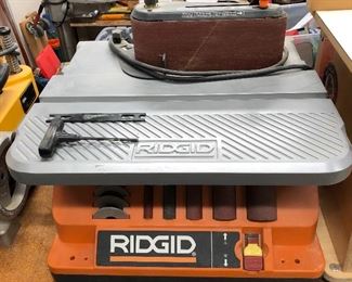 Ridgid EB44241 oscillating edge/belt spindle sander.