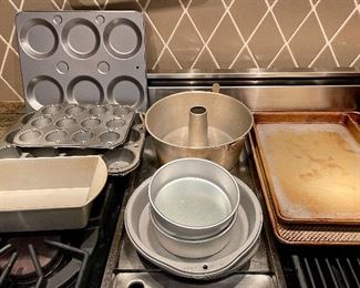 Assorted Bakeware!  Make an appointment today!  Sign-up in the details & description section.