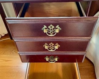 detail - 2-file drawers