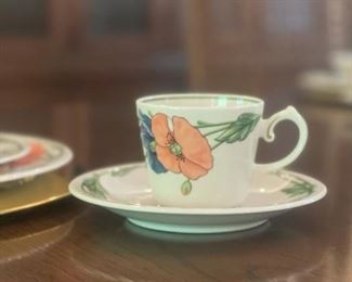 Villeroy & Boch China Set - Amapola Pattern
