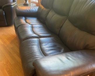 FLEXSTEEL Leather Powered Sofa