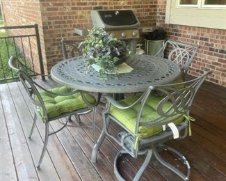 Telescope Casual Outdoor Patio and Chair Set