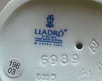 LLADRO "Lily" Figurine