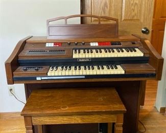 Baldwin Interlude Organ