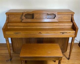 Wurlitzer 2745 42 Inch Console Piano