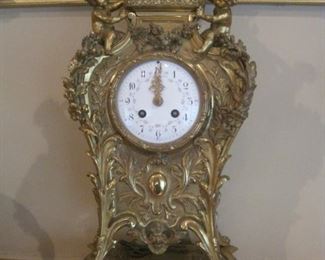Clock / Candelabra Garniture  set. 