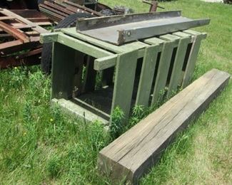 Green Wood Pig Box