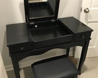 Nice Dressing Table w/Bench