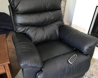 La-Z-Boy Genuine Leather Navy Electric Recliner           *Like New in Excellent Condition