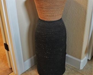 Woven pedestal