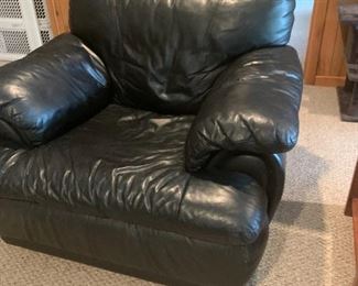 EU Italian Leather Chair                                               $200              Soft Line made in Italy  Good condition.  Matching couch and love seat available.                              
                                                      THIS IS A PRESALE ITEM!
