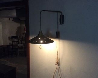 VINTAGE WALL LAMP