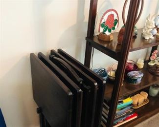 set of tv trays