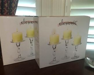 six small wedding cakes