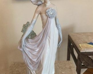 Stella is an independent woman. Lladro