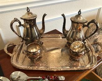 Silverplate coffee/tea set. 