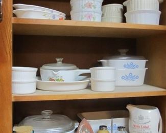 Lots of vintage items! - Pyrex, Anchor Hocking, China, Glassware, Enamelware, Cast-iron, Small Appliances, & more!