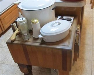 Lots of vintage items! - Pyrex, Anchor Hocking, China, Glassware, Enamelware, Cast-iron, Small Appliances, & more!