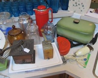 Lots of vintage items! - Pyrex, Anchor Hocking, China, Glassware, Enamelware, Cast-iron, Small Appliances, & more!