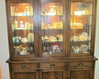 Stickley Arts & Crafts 2 pc Lighted Hutch w/ Leaded Stained Glass Doors. 
