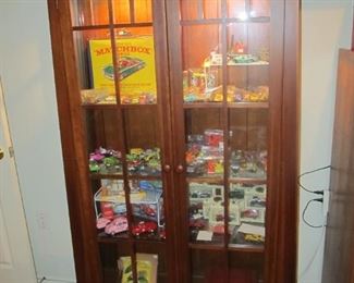 VINTAGE - Matchbox, Hotwheels, Dinky, Tootsie, Auburn, Days Gone By. The oldest dating from the 1960s-1970s   Don't miss this collection!