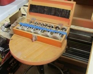 Welcome to TOOL HEAVEN! - If you can't find it, then you probably don't need it. lol   Black & Decker, Bosch, DeWalt, Porter-Cable, Rockler, Bostitch, Craftsman, Stanley & more!