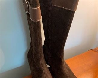 Ccordani Suede Boots...Size 10