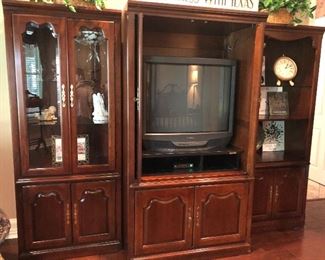 3 PIECE ENTERTAINMENT UNIT