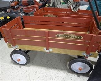 Radio Flyer Town and Country Wagon (2)