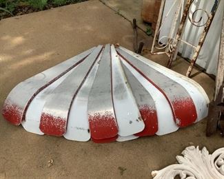 Metal  pool umbrella 1950's.  Not complete.. 