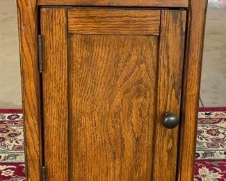 End Table w Pullout Beverage Tray and Built-in Outlets