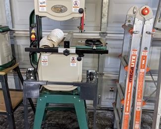 GRIZZLY BANDSAW
