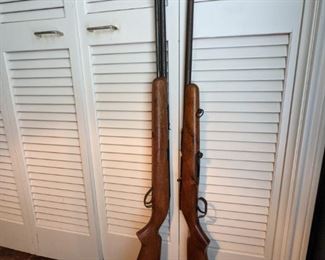 TWO 22 GUAGE VINTAGE RIFLES,,,TO PURCHASE YOU HAVE TO BRING YOUR TEXAS DRIVERS LICENSE SO I CAN TAKE A PICTURE OF IT