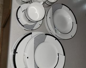 Optima dish set