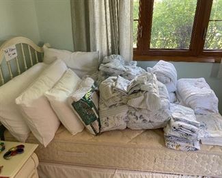 Linens & Bedding