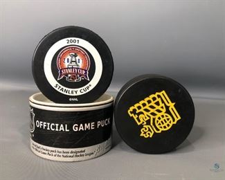 Rondelle De Jeu Official Game Puck and Additional Puck

