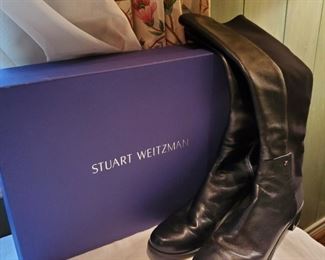 Stuart Weitzman 