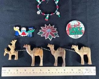 5piece Miscellaneous Holiday Lot